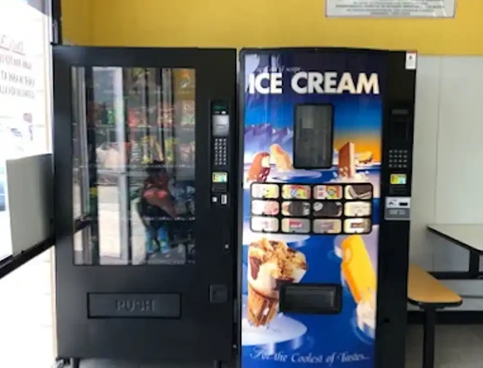 5565 Mission Blvd, Riverside Vending