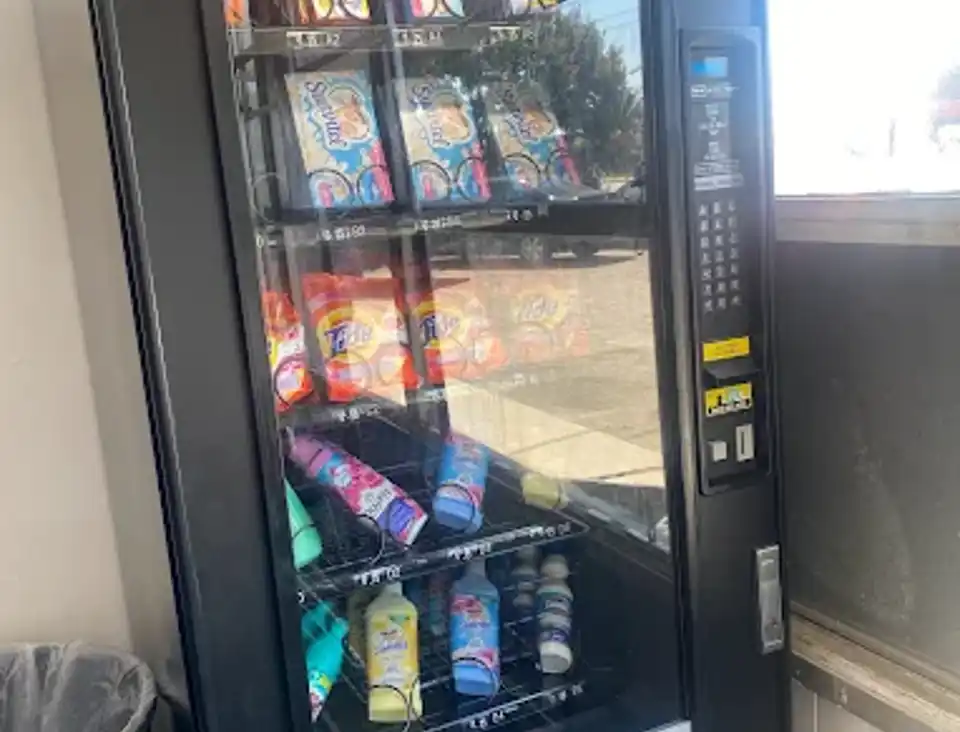 17660 San Bernardino Ave, Fontana Vending